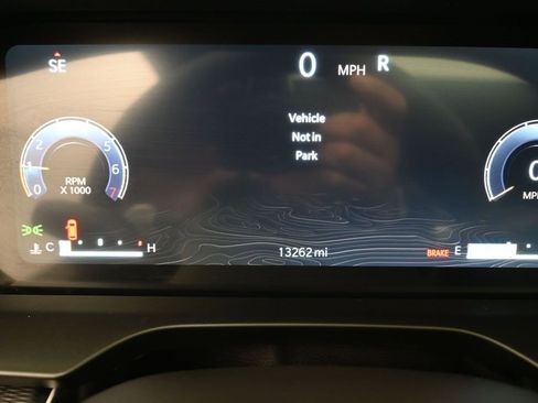 Used 2025 Jeep Grand Cherokee Altitude image 7