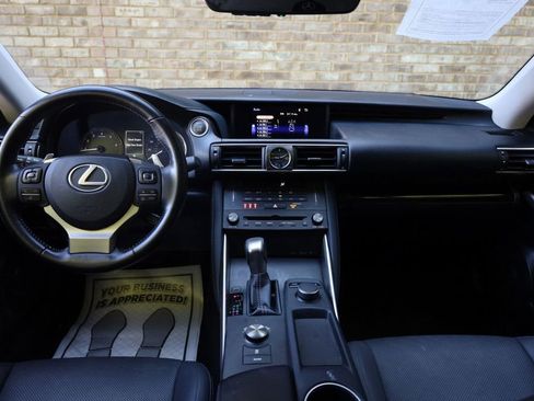 Used 2019 Lexus IS 300 image 30