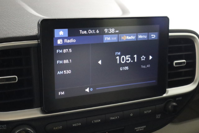 Used 2024 Hyundai Venue SEL FWD image 29