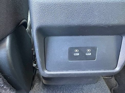 Used 2025 Nissan Rogue SV FWD image 18