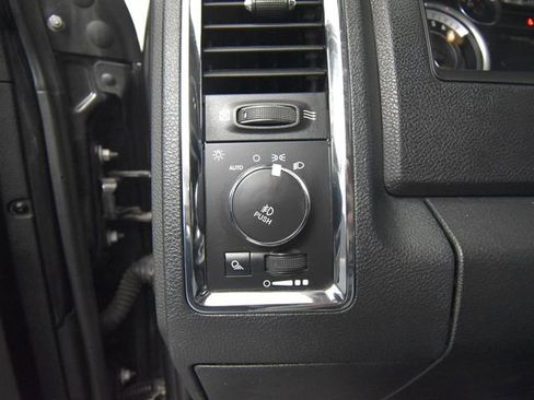 Used 2016 RAM 1500 Laramie w/ Convenience Group image 29