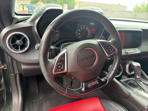 Used 2016 Chevrolet Camaro SS RWD image 9