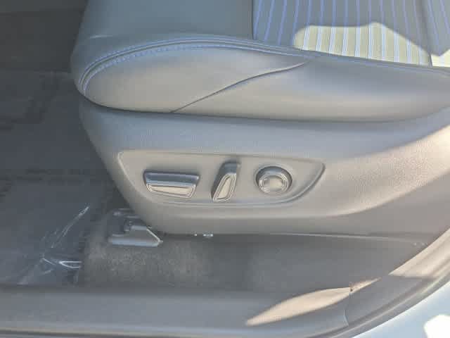 Used 2023 Toyota RAV4 XSE AWD/4WD image 16