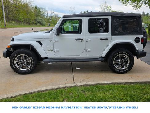 Used 2018 Jeep Wrangler Unlimited Sahara AWD/4WD image 6