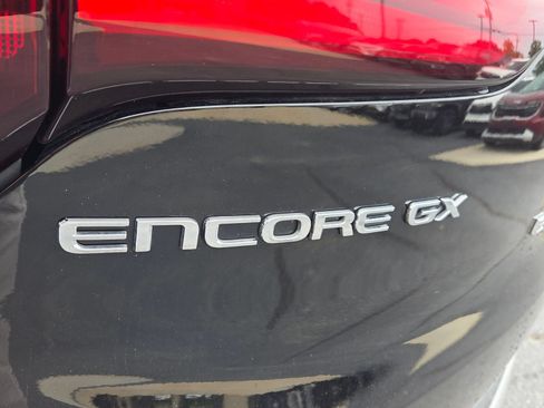 Used 2025 Buick Encore GX Preferred FWD image 11