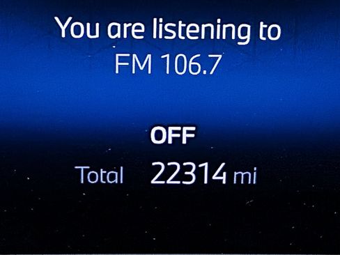 Used 2023 BMW 740i w/ Executive Package image 36