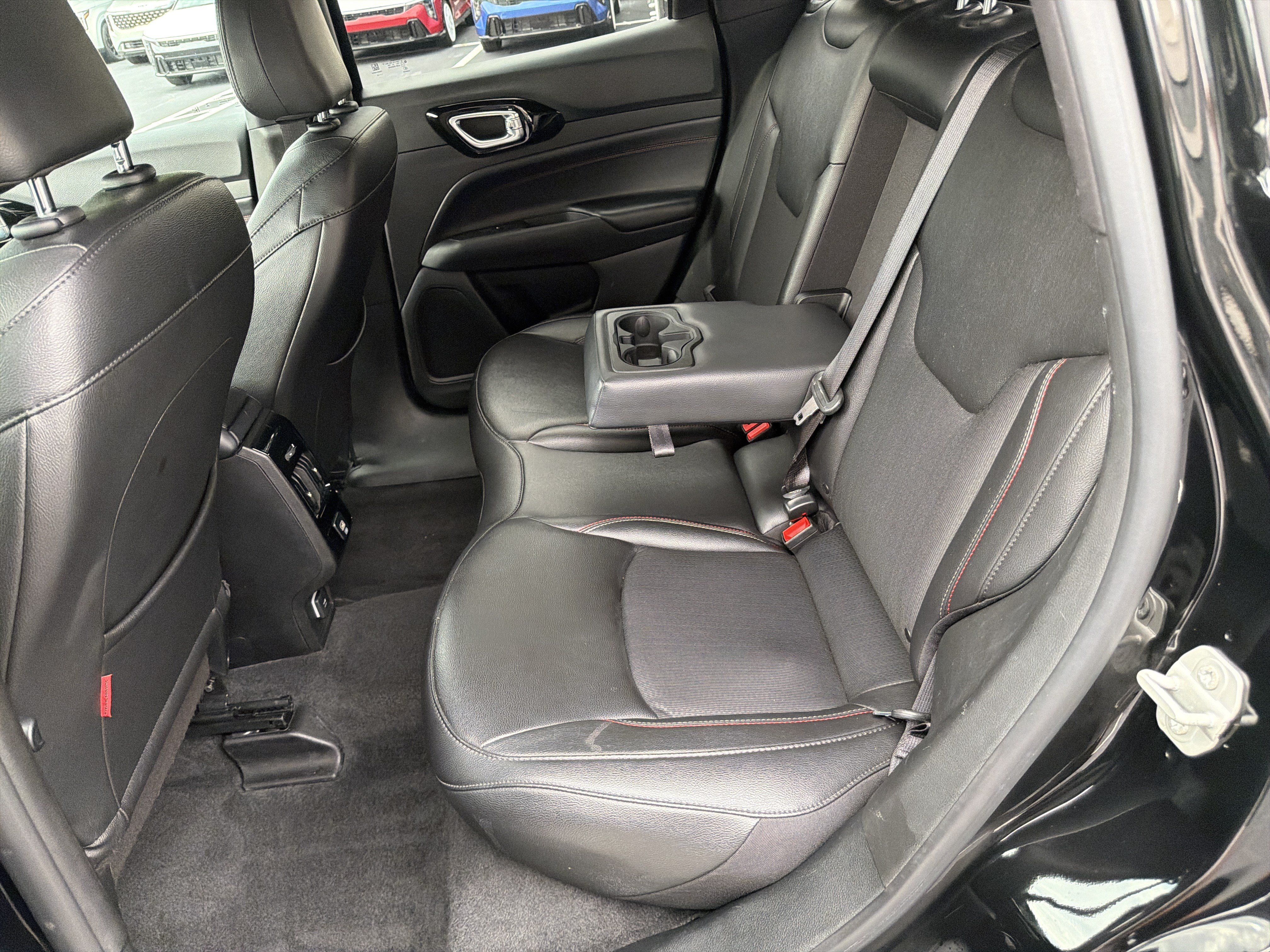 Used 2024 Jeep Compass Trailhawk AWD/4WD image 20