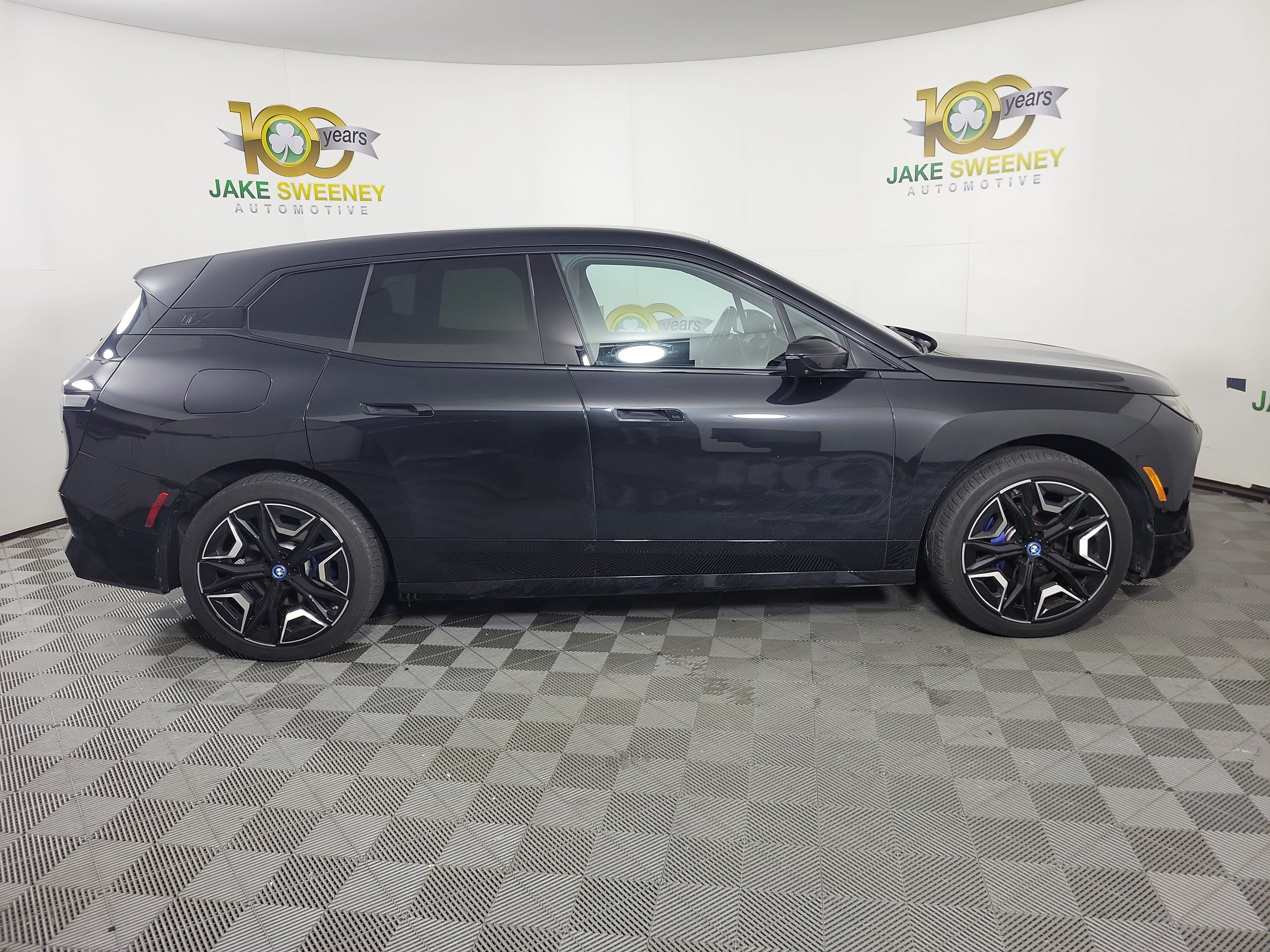 Certified 2024 BMW iX xDrive50 w/ Sport Package AWD/4WD image 4