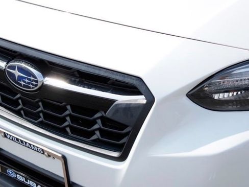 Used 2019 Subaru Crosstrek 2.0i Limited w/ Moonroof Package w/Navigation AWD/4WD image 10