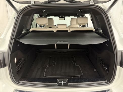 Used 2025 Mercedes-Benz GLB 250 image 39
