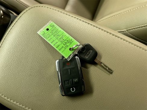 Used 2017 GMC Canyon SLT w/ Driver Alert Package image 12