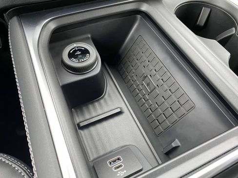 New 2025 Ford Expedition Max Platinum w/ Stealth Performance Package AWD/4WD image 18