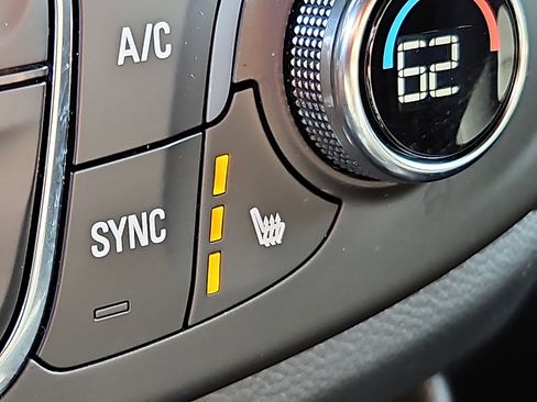 Certified 2023 Chevrolet Traverse LT image 25