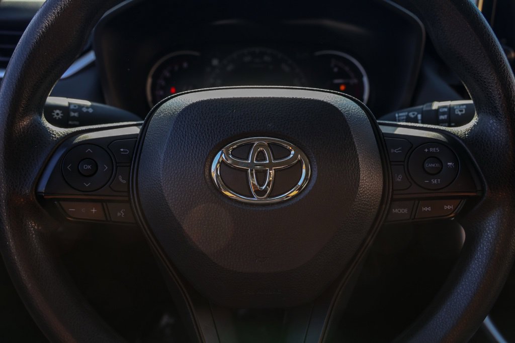 Used 2024 Toyota RAV4 XLE FWD image 27