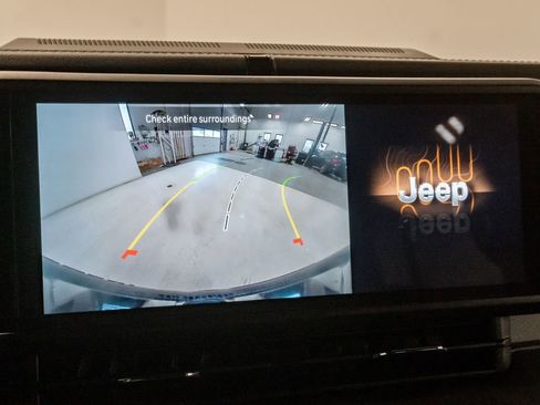 Certified 2024 Jeep Wrangler Unlimited Sahara AWD/4WD image 19