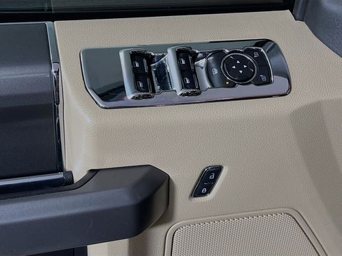 Used 2018 Ford F150 XLT w/ Equipment Group 302A Luxury RWD image 17