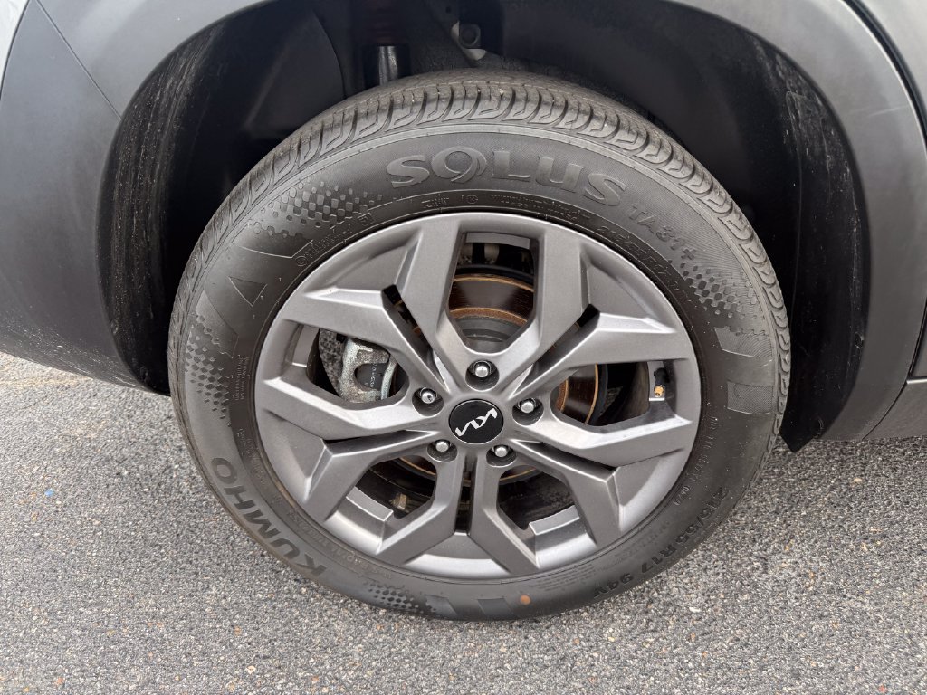 Used 2024 Kia Seltos LX AWD/4WD image 30