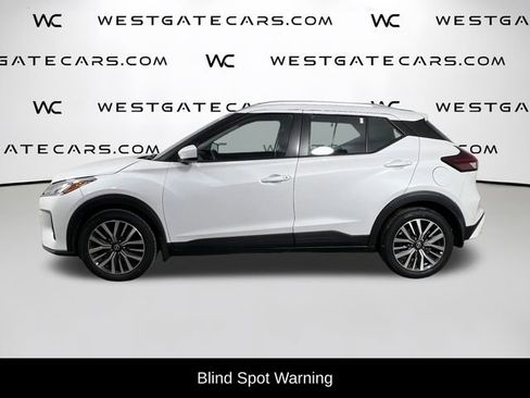 Used 2022 Nissan Kicks SV image 5