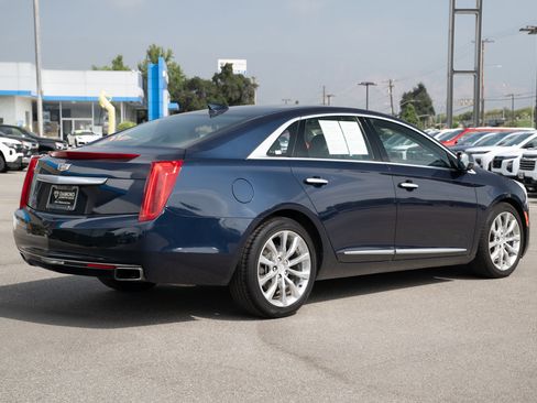 Used 2017 Cadillac XTS Premium Luxury image 4