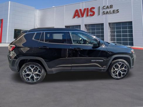 Used 2025 Jeep Compass Limited AWD/4WD image 5