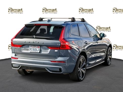 Used 2023 Volvo XC60 T8 Ultimate image 4