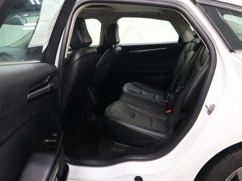 Used 2020 Ford Fusion Titanium image 13