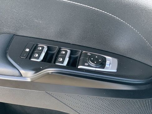 Used 2023 Kia K5 LXS image 21