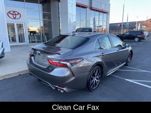Used 2023 Toyota Camry SE image 8