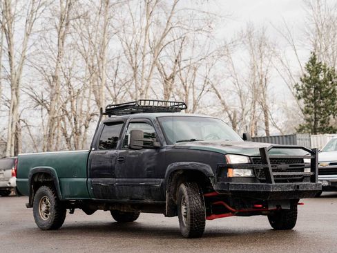 Used 2006 Chevrolet Silverado 2500 LT image 2