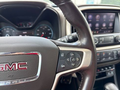Used 2022 GMC Canyon Denali RWD image 26
