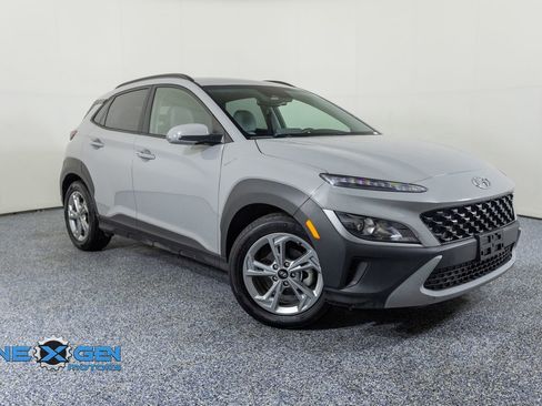 Used 2023 Hyundai Kona SEL FWD image 1