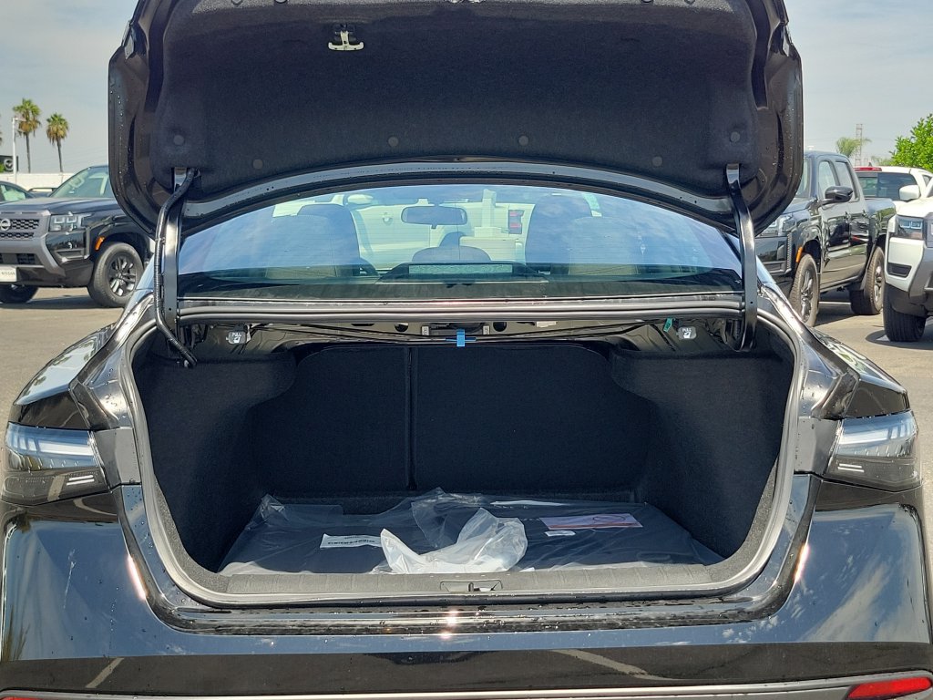 New 2027 Nissan Sentra SV w/ Floor Mat Package FWD image 3