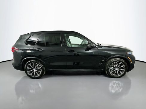 Used 2026 BMW X5 xDrive50e w/ M Sport Package image 4