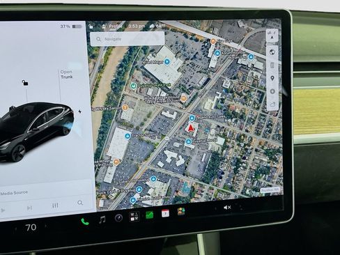 Used 2018 Tesla Model 3 Long Range RWD image 20
