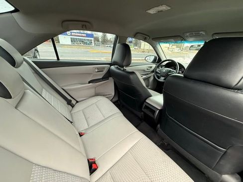Used 2015 Toyota Camry SE image 25