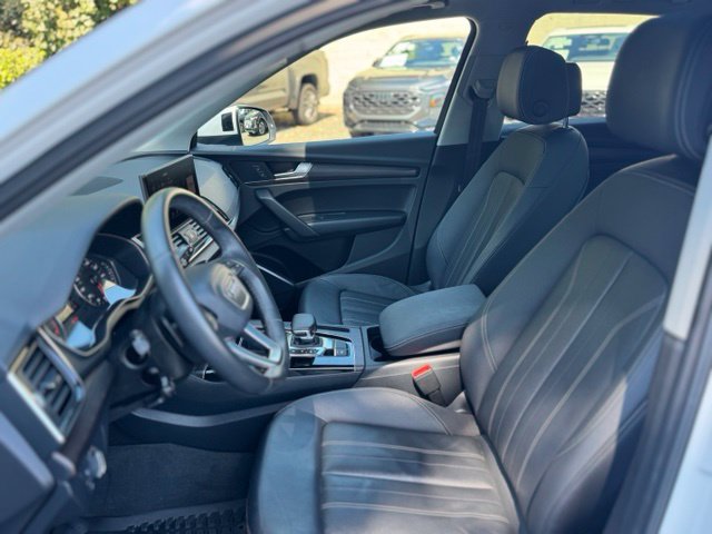 Used 2023 Audi Q5 Premium w/ Convenience Package AWD/4WD image 14