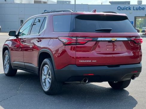 Used 2023 Chevrolet Traverse LT w/ Rear Camera Mirror Package AWD/4WD image 12