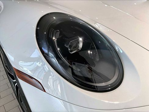 Used 2025 Porsche 911 Carrera image 15