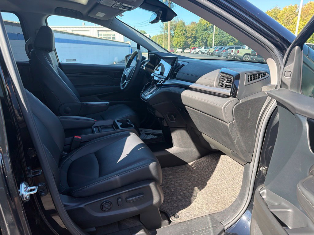 Certified 2024 Honda Odyssey Touring image 26