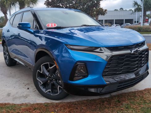 Used 2021 Chevrolet Blazer RS w/ Enhanced Convenience Package image 2