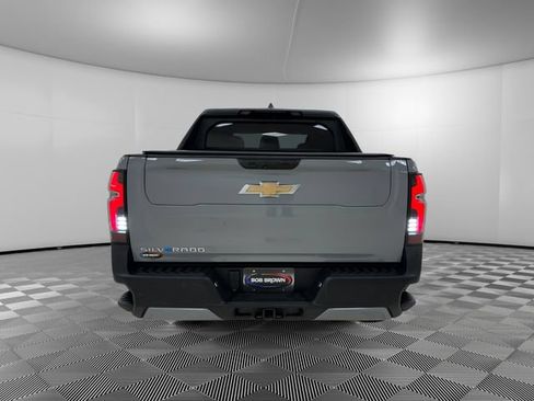 Certified 2026 Chevrolet Silverado EV LT AWD/4WD image 4
