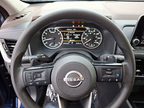 Used 2022 Nissan Rogue SV image 19