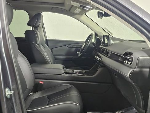 Used 2023 Honda Pilot Elite image 11