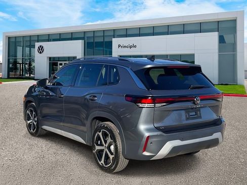 New 2026 Volkswagen Tiguan SE FWD image 4