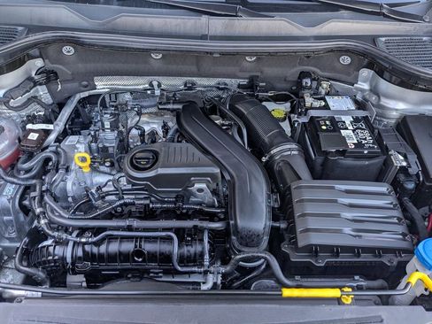 Used 2024 Volkswagen Taos SE image 36