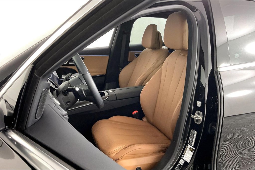 Certified 2026 Mercedes-Benz E 350 4MATIC Sedan image 17