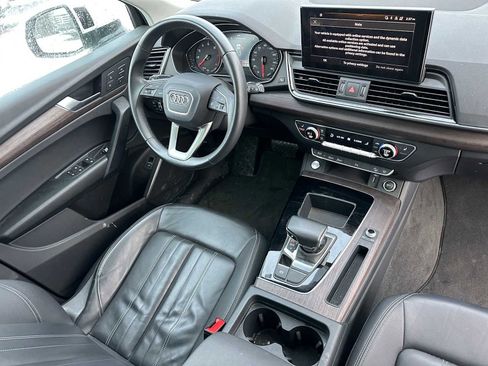 Used 2023 Audi Q5 2.0T Premium w/ Convenience Package image 11