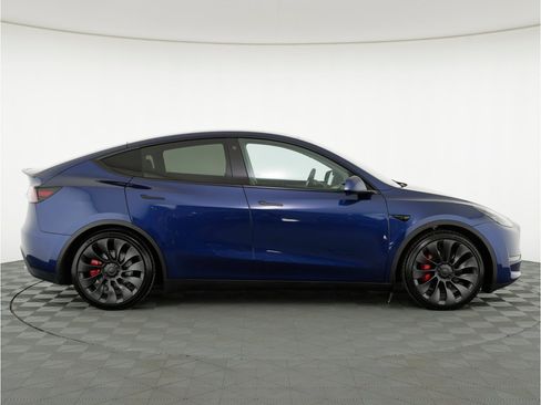 Used 2023 Tesla Model Y Performance image 14