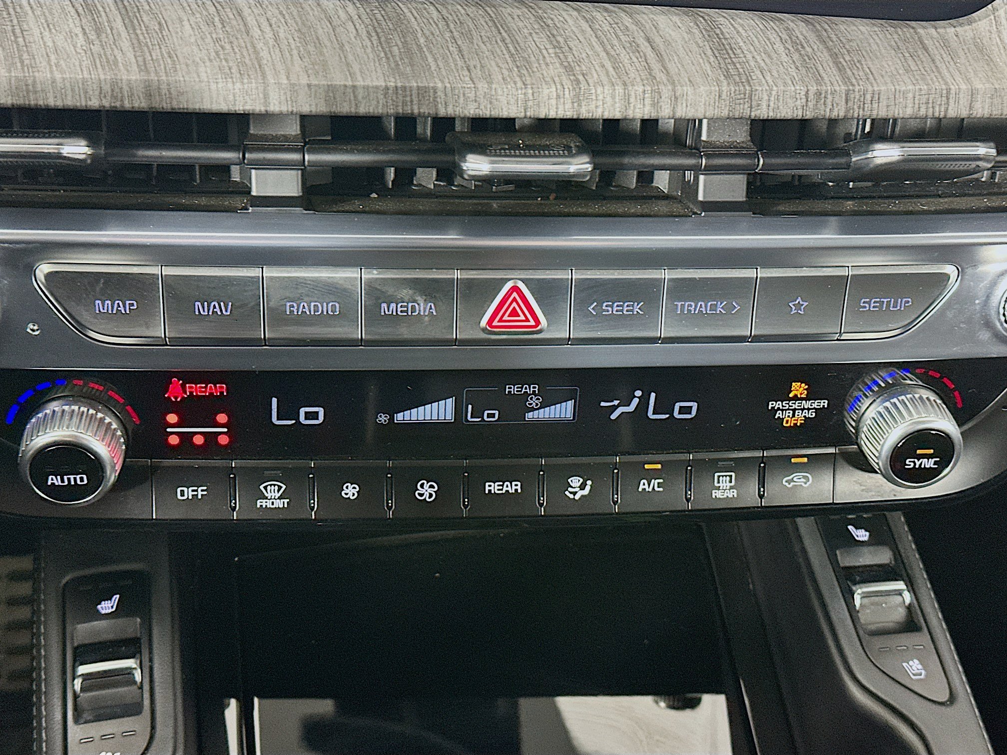 Used 2024 Kia Telluride SX AWD/4WD image 23