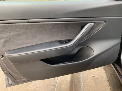 Used 2018 Tesla Model 3 Long Range image 14